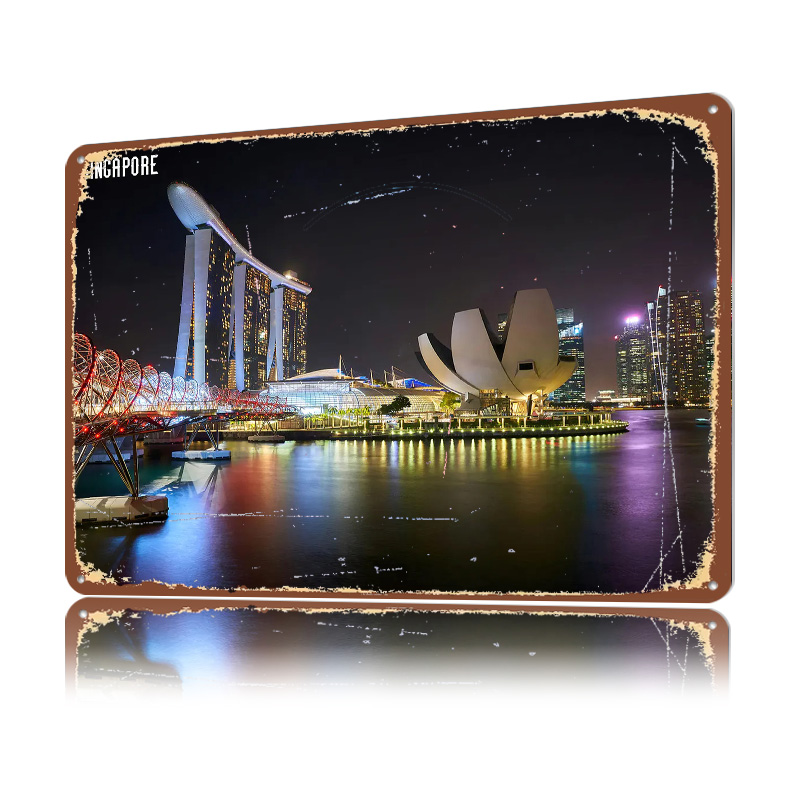 Singapore Skyline At Night Pos - Retro Gaming At recensione e prezzo