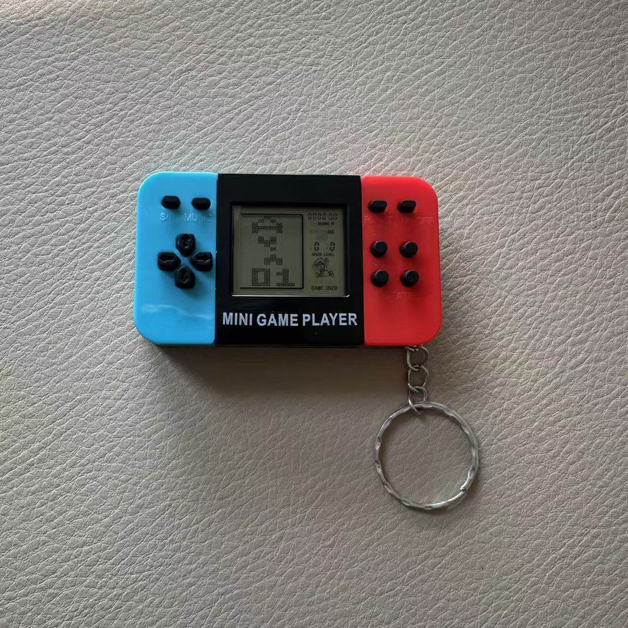 Handheld Electronic Tetris Gam - Retro Gaming Keychain recensione e prezzo