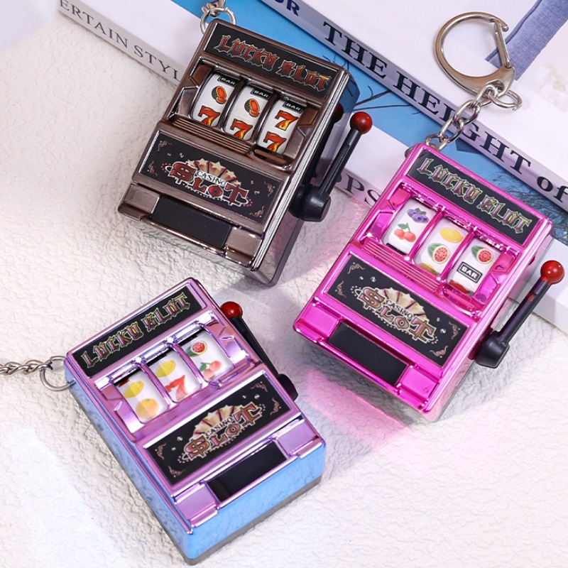 Fun Metal Fruit Rocking Music  - Retro Gaming Keychain recensione e prezzo