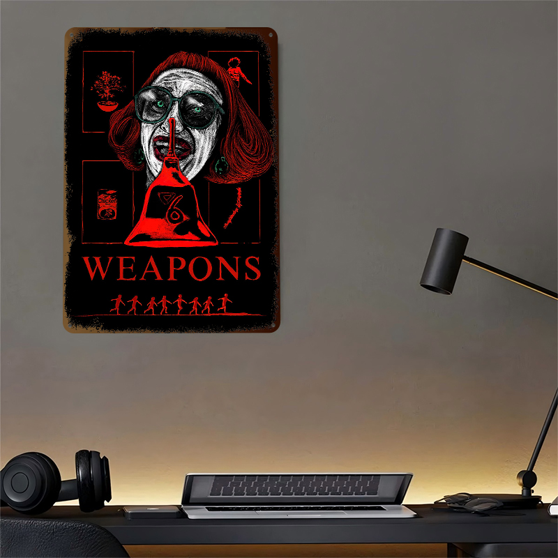 Creepy Woman With 'WEAPONS' Te - Retro Gaming At recensione e prezzo