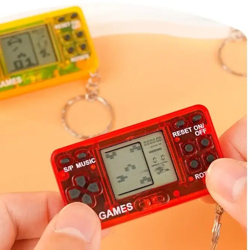 Blue Mini Retro Handheld Game  - Retro Gaming Keychain recensione e prezzo