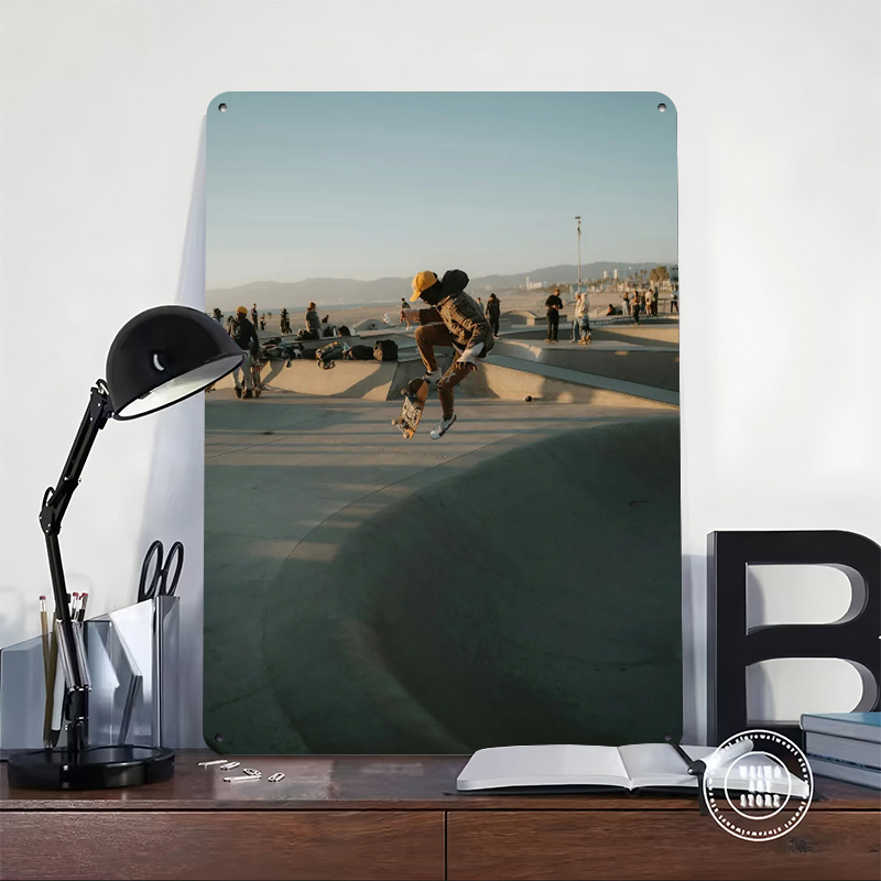 Skateboarder Mid-air At Sunset - Retro Gaming At recensione e prezzo
