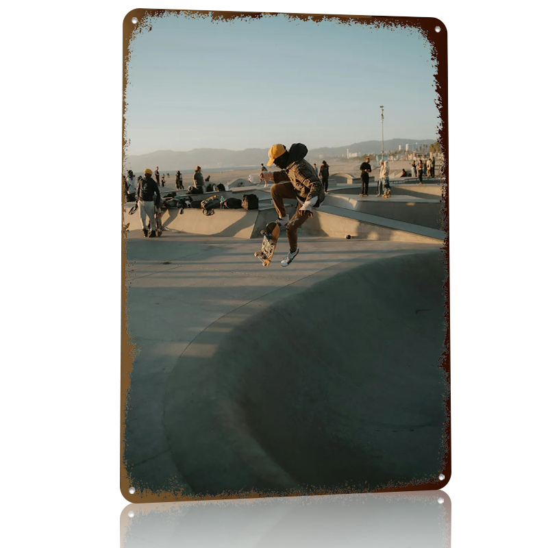 Skateboarder Mid-air At Sunset - Retro Gaming At recensione e prezzo